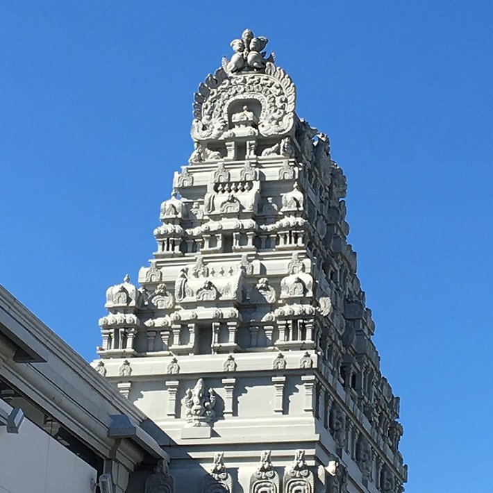 Hindu Temple Society of North America (Photo by Judyjones29, Creative Commons 4.0)